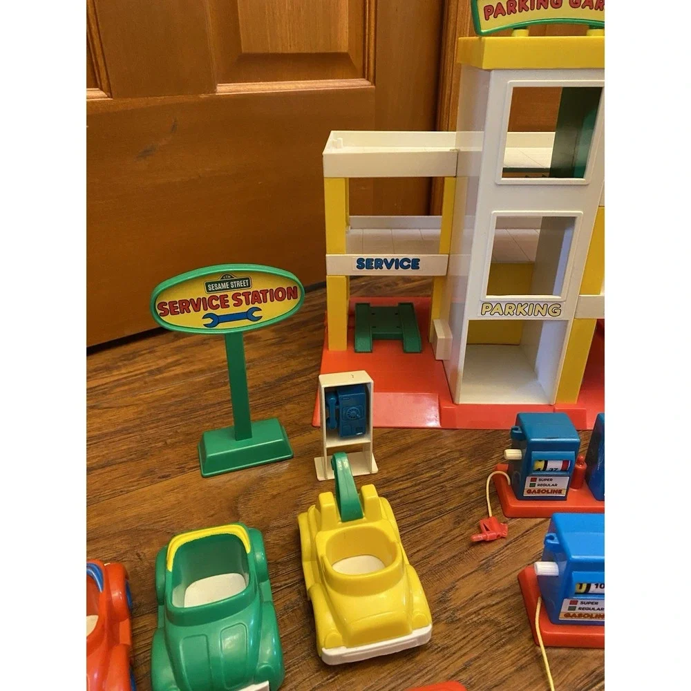 VTG Sesame Street Parking Garage Service Station Illco Cars Big Bird Cookie Toy